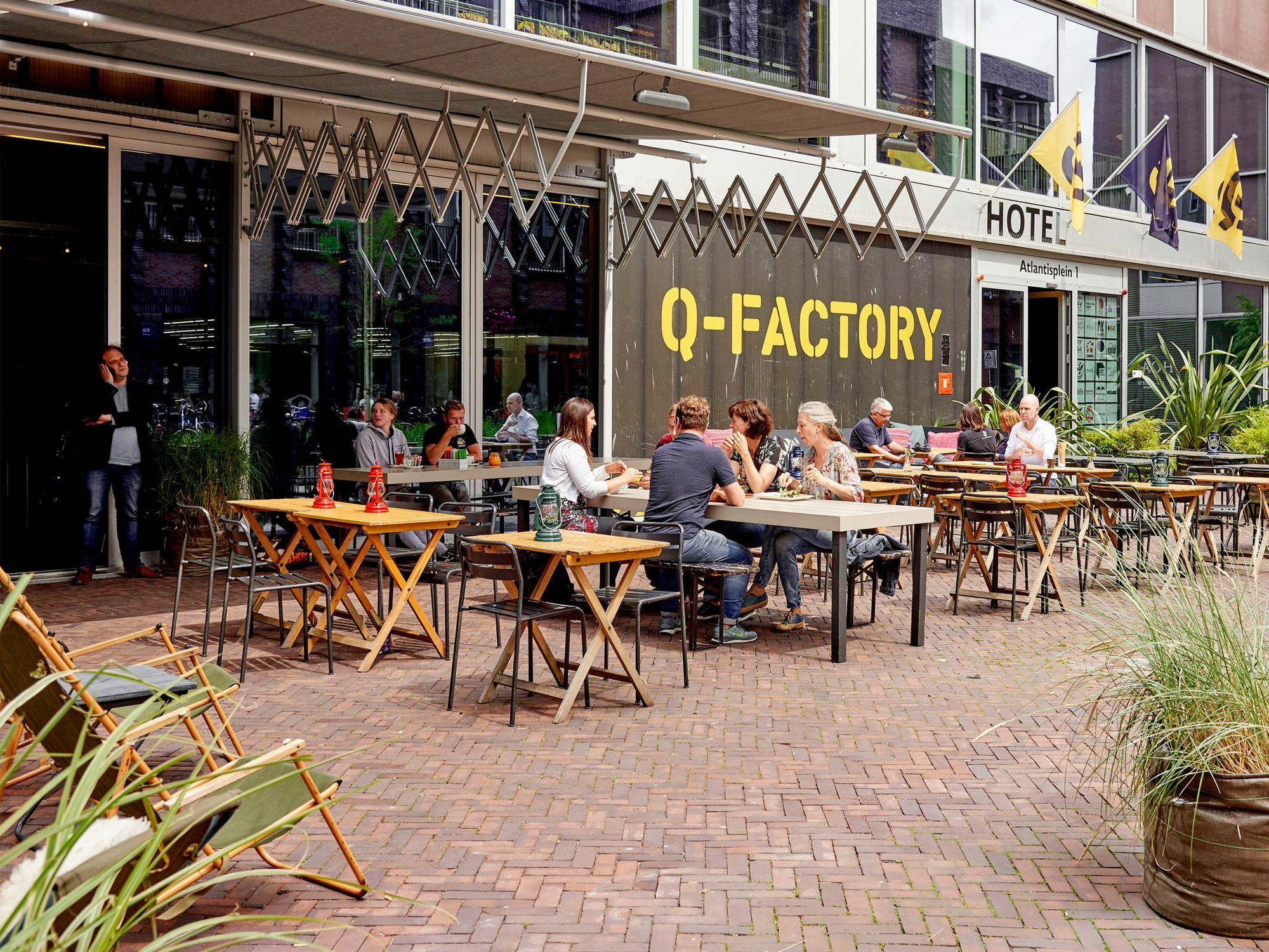 Q-Factory Hotel Amszterdam Kültér fotó